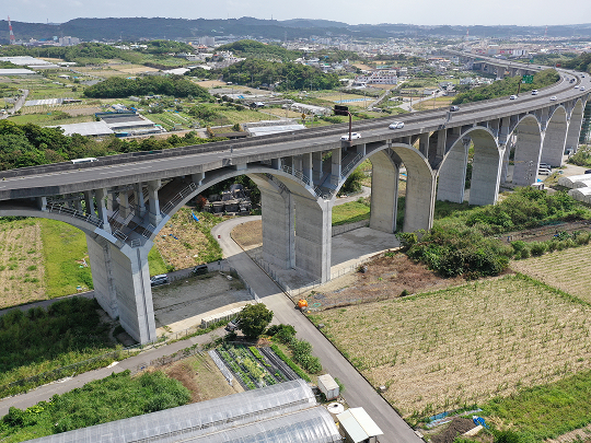 南風原アーチ橋耐震補強工事