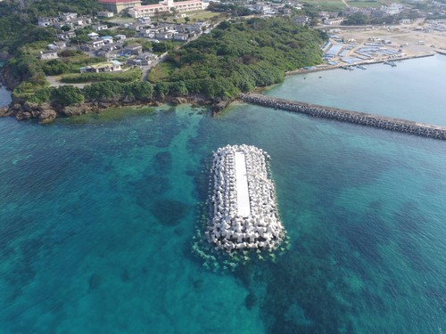 中城湾港津堅地区防波堤